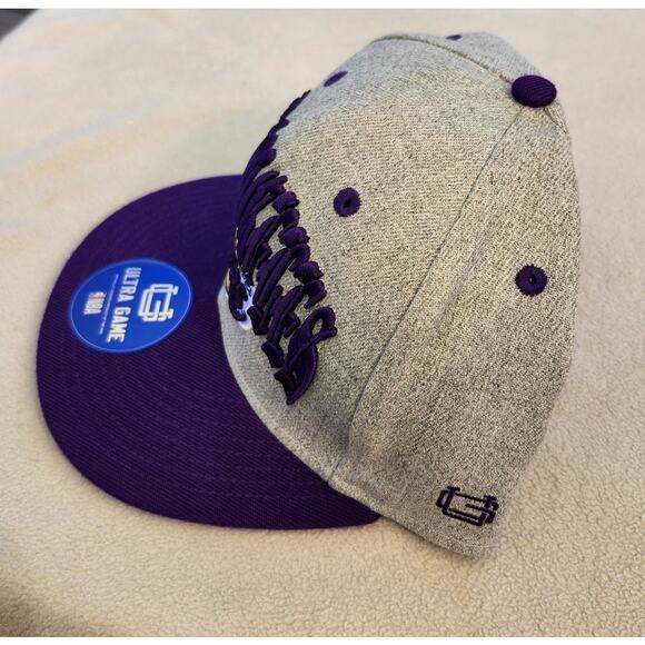 New Los Angeles Lakers HAT NBA Ultra Game Embroidered Puffy Basketball - Picture 4 of 7
